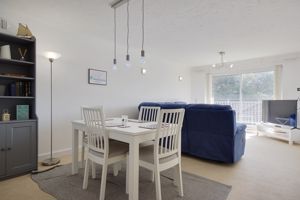 Lounge/Diner- click for photo gallery